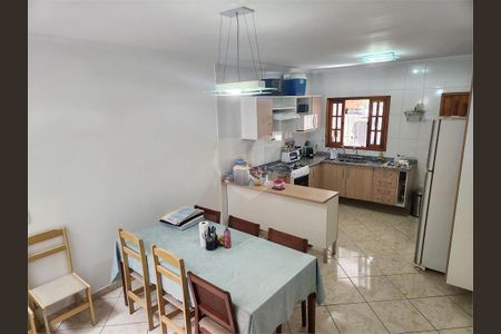 Casa à venda com 3 quartos, 181m² em Chácara Mafalda, São Paulo