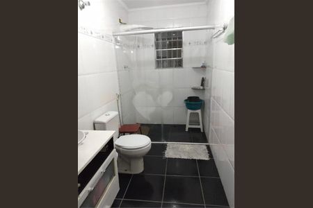 Casa à venda com 3 quartos, 245m² em Vila Monumento, São Paulo