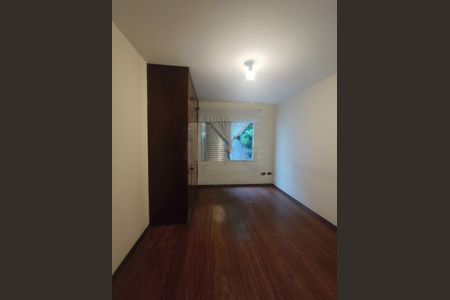 Casa à venda com 2 quartos, 110m² em Vila Romano, São Paulo