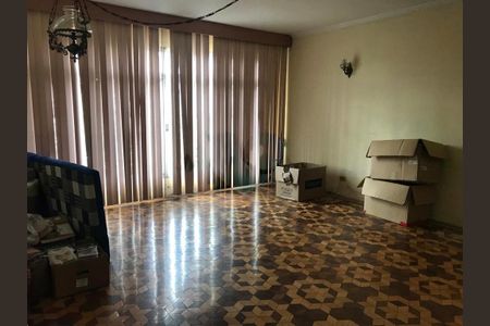 Casa à venda com 3 quartos, 250m² em Vila Brasilina, São Paulo