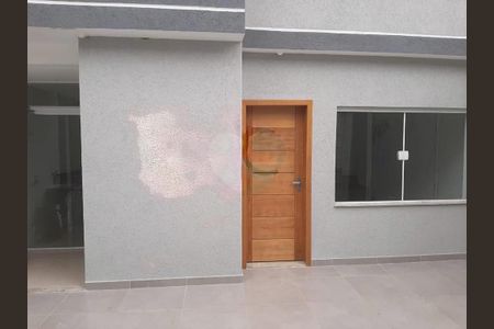 Casa à venda com 75m², 2 quartos e 2 vagas
