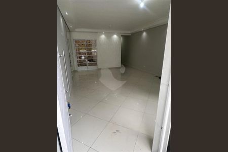 Casa à venda com 3 quartos, 270m² em Vila Antonina, São Paulo