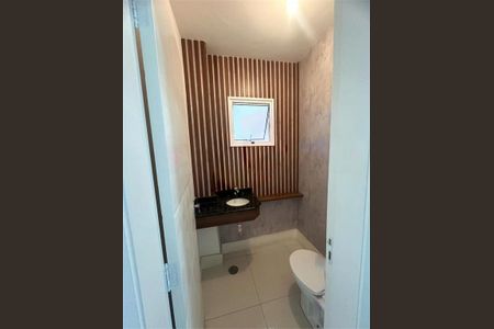 Casa à venda com 3 quartos, 270m² em Vila Antonina, São Paulo