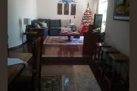 Casa à venda com 3 quartos, 360m² em Vila Talarico, São Paulo