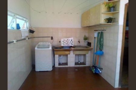 Casa à venda com 3 quartos, 360m² em Vila Talarico, São Paulo