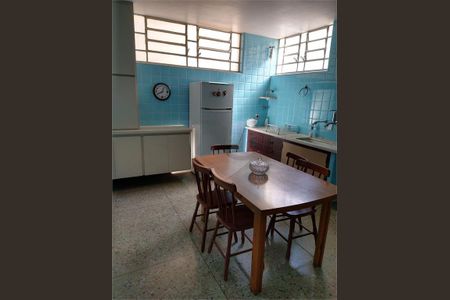 Casa à venda com 3 quartos, 250m² em Alto de Pinheiros, São Paulo