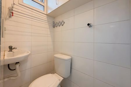 Apartamento para alugar com 110m², 3 quartos e 2 vagas Apartamento para alugar com 110m², 3 quartos e 2 vagasBanheiro de Serviço