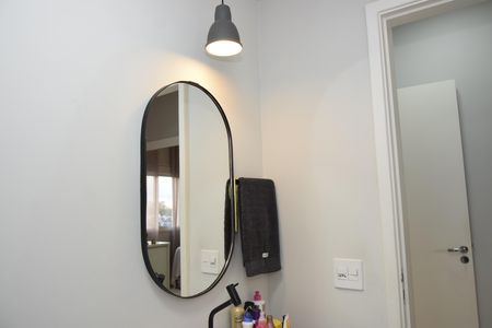 Banheiro da Suíte de apartamento para alugar com 3 quartos, 90m² em Parque Esplanada, Embu das Artes