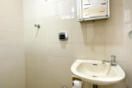 Apartamento à venda com 100m², 3 quartos e 2 vagas Apartamento à venda com 100m², 3 quartos e 2 vagasBanheiro de serviço