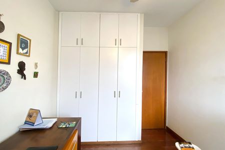 Apartamento à venda com 100m², 3 quartos e 2 vagas Apartamento à venda com 100m², 3 quartos e 2 vagasQuarto 2