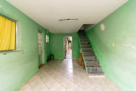 Casa à venda com 210m², 6 quartos e 1 vaga Casa à venda com 210m², 6 quartos e 1 vagaGaragem