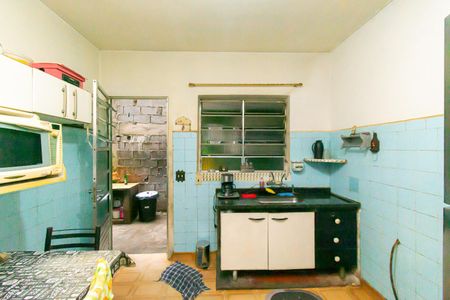 Casa à venda com 210m², 6 quartos e 1 vaga Casa à venda com 210m², 6 quartos e 1 vagaCasa 2 - Cozinha