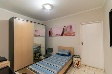 Casa à venda com 210m², 6 quartos e 1 vaga Casa à venda com 210m², 6 quartos e 1 vagaQuarto 1