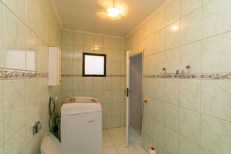 Casa à venda com 210m², 6 quartos e 1 vaga Casa à venda com 210m², 6 quartos e 1 vagaBanheiro da Suíte