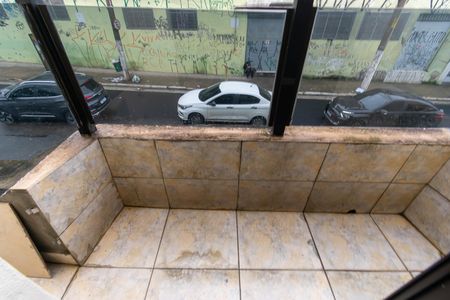 Casa à venda com 210m², 6 quartos e 1 vaga Casa à venda com 210m², 6 quartos e 1 vagaQuarto 3 - Varanda