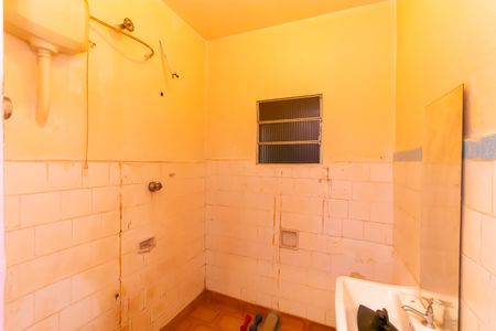Casa à venda com 210m², 6 quartos e 1 vaga Casa à venda com 210m², 6 quartos e 1 vagaCasa 2 - Banheiro da Suíte