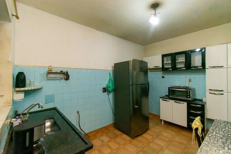 Casa à venda com 210m², 6 quartos e 1 vaga Casa à venda com 210m², 6 quartos e 1 vagaCasa 2 - Cozinha