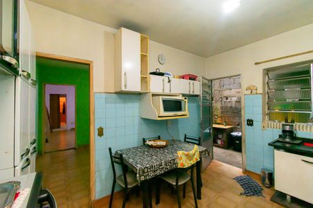 Casa à venda com 210m², 6 quartos e 1 vaga Casa à venda com 210m², 6 quartos e 1 vagaCasa 2 - Cozinha