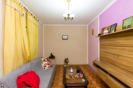 Casa à venda com 210m², 6 quartos e 1 vaga Casa à venda com 210m², 6 quartos e 1 vagaCasa 2 - Sala