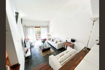 Casa à venda com 3 quartos, 350m² em Jardim Marajoara, São Paulo