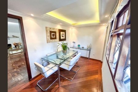 Casa à venda com 3 quartos, 350m² em Jardim Marajoara, São Paulo