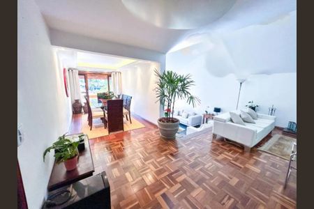 Casa à venda com 3 quartos, 350m² em Jardim Marajoara, São Paulo