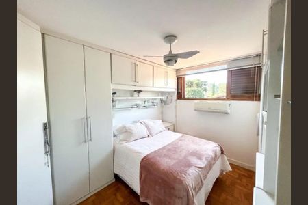 Casa à venda com 3 quartos, 350m² em Jardim Marajoara, São Paulo