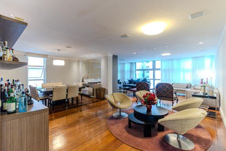 Apartamento à venda com 284m², 3 quartos e 2 vagas Apartamento à venda com 284m², 3 quartos e 2 vagasSala
