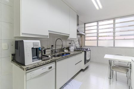 Apartamento à venda com 284m², 3 quartos e 2 vagas Apartamento à venda com 284m², 3 quartos e 2 vagasCozinha