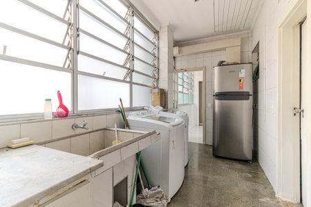 Apartamento à venda com 284m², 3 quartos e 2 vagas Apartamento à venda com 284m², 3 quartos e 2 vagasÁrea de Serviço