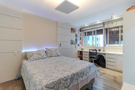 Apartamento à venda com 284m², 3 quartos e 2 vagas Apartamento à venda com 284m², 3 quartos e 2 vagasSuíte 2