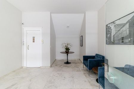 Apartamento à venda com 284m², 3 quartos e 2 vagas Apartamento à venda com 284m², 3 quartos e 2 vagasHall Social