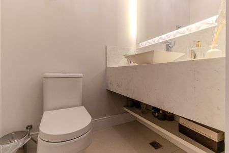 Apartamento à venda com 284m², 3 quartos e 2 vagas Apartamento à venda com 284m², 3 quartos e 2 vagasLavabo
