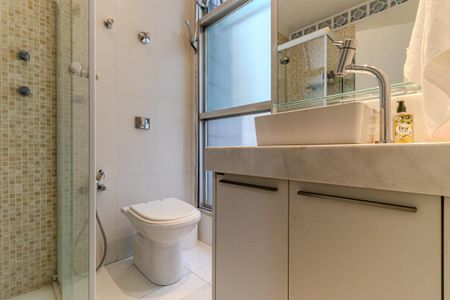 Apartamento à venda com 284m², 3 quartos e 2 vagas Apartamento à venda com 284m², 3 quartos e 2 vagasBanheiro da Suíte 3