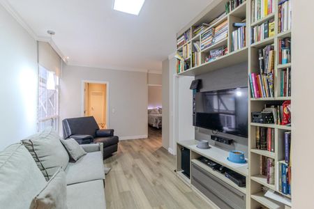 Apartamento à venda com 284m², 3 quartos e 2 vagas Apartamento à venda com 284m², 3 quartos e 2 vagasSala de TV