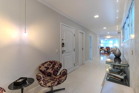 Apartamento à venda com 284m², 3 quartos e 2 vagas Apartamento à venda com 284m², 3 quartos e 2 vagasHall de Entrada