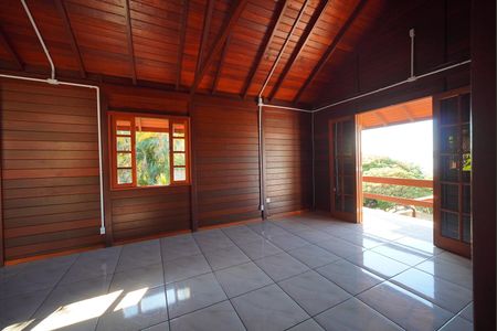 Casa para alugar com 100m², 2 quartos e 2 vagasSala