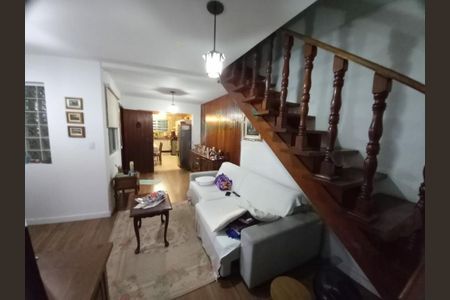 Casa à venda com 4 quartos, 150m² em Vila do Castelo, São Paulo