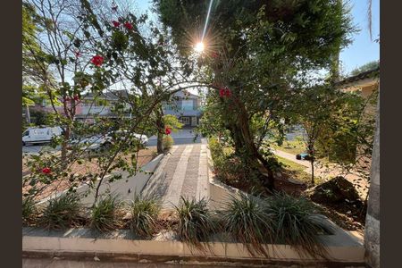 Casa à venda com 572m², 4 quartos e 4 vagas