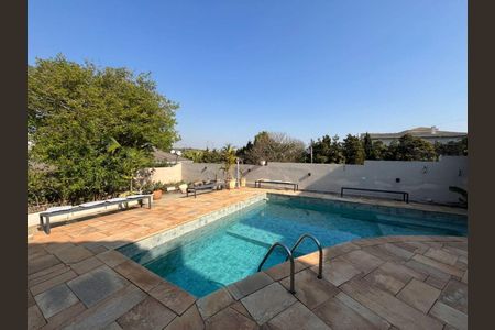 Casa à venda com 572m², 4 quartos e 4 vagas