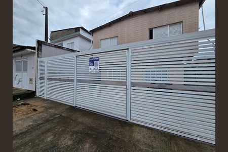 Fachada de casa de condomínio para alugar com 2 quartos, 70m² em Anhanguera, Praia Grande