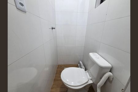 Casa de condomínio para alugar com 70m², 2 quartos e 1 vaga Casa de condomínio para alugar com 70m², 2 quartos e 1 vagaBanheiro