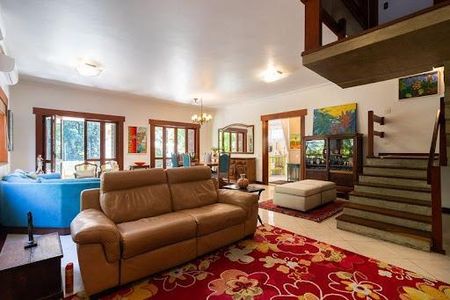 Casa à venda com 3 quartos, 900m² em Jardim Paulista, Barueri