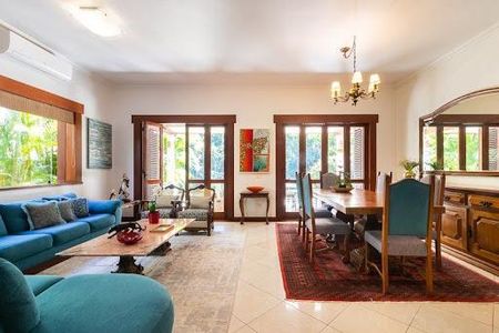 Casa à venda com 3 quartos, 900m² em Jardim Paulista, Barueri