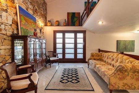 Casa à venda com 3 quartos, 900m² em Jardim Paulista, Barueri