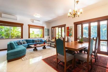 Casa à venda com 3 quartos, 900m² em Jardim Paulista, Barueri