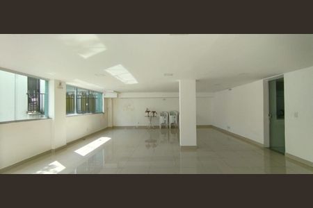Apartamento à venda com 55m², 2 quartos e 2 vagas Apartamento à venda com 55m², 2 quartos e 2 vagasÁrea comum - Salão de festas