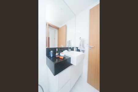 Apartamento à venda com 55m², 2 quartos e 2 vagas Apartamento à venda com 55m², 2 quartos e 2 vagasBanheiro suite