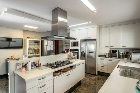 Casa à venda com 796m², 5 quartos e 6 vagas