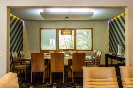 Casa à venda com 796m², 5 quartos e 6 vagas